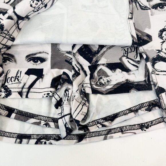 Urban Outfitters Grace Print Skort Newspaper Micro Pull On Y2K Size XS - Picture 3 of 7